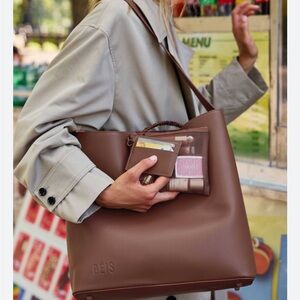 NWT BEIS Essential Tote in Maple